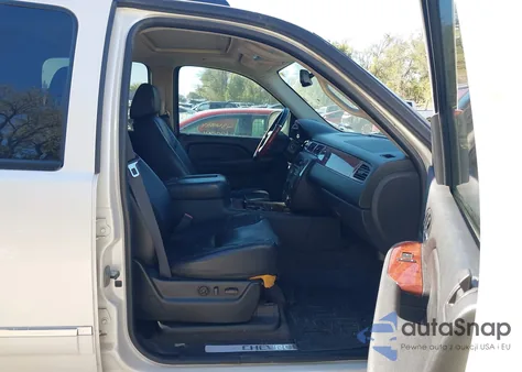 2009 Chevrolet Avalanche 1500 Ltz from USA, damaged, VIN 3GNFK32YX9G213045